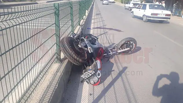 Otomobil Motosiklete Çarptı Kazada 1 Kişi Hayatını Kaybetti