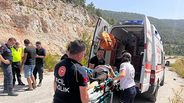 Otomobil Şarampole Yuvarlandı: 1 Yaralı