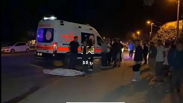 Otomobil Yayaya Çarpıp Kaçtı: 1 Ölü
