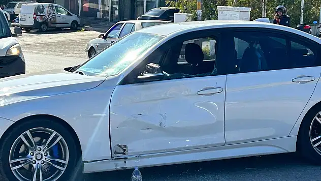Otomobile Çarptı Motosiklet Sürücüsü Yaralandı