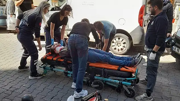 Otomobilin Çarptığı Motosiklet Sürücüsü Yaralandı