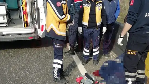 Otomobilin çarptığı yaya hayatını kaybetti....