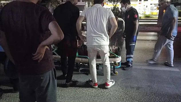 Otomobilin Önüne Geçip Taklalar Atan Motosiklet Sürücüsü Yaralandı