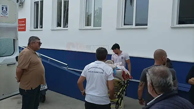 Oy Kullanmaya Sedye İle Getirildi