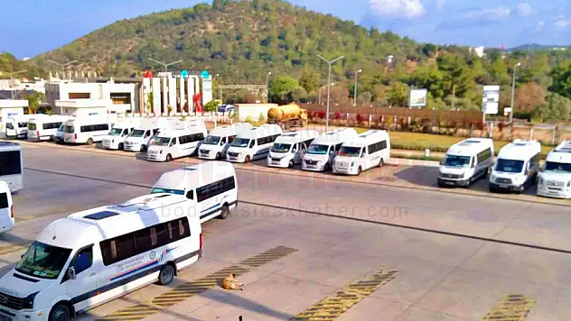 Özel Halk Otobüslerinde Ücretsiz Seyahatte Kısıtlama Dönemi Başladı