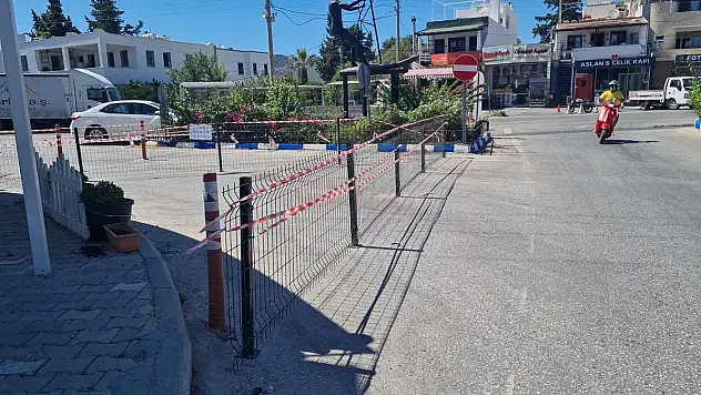 Özel Mülküm Dedi Yolu Kapattı