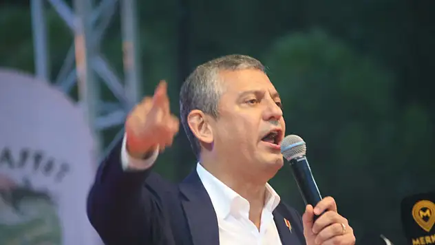 Özgür Özel'den toprağımızı vermiyoruz mitingi !