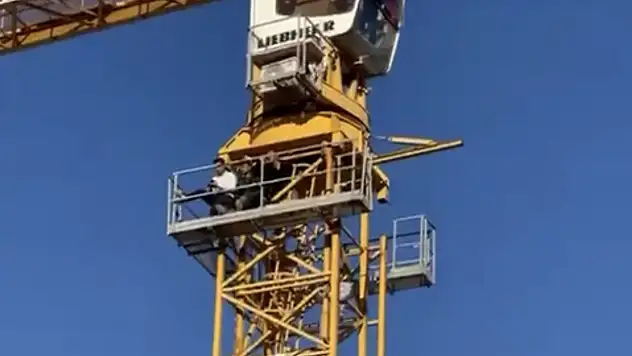 Paramızı Verin!' Cennet Koyu Şantiyesinde İşçiler Ayakta