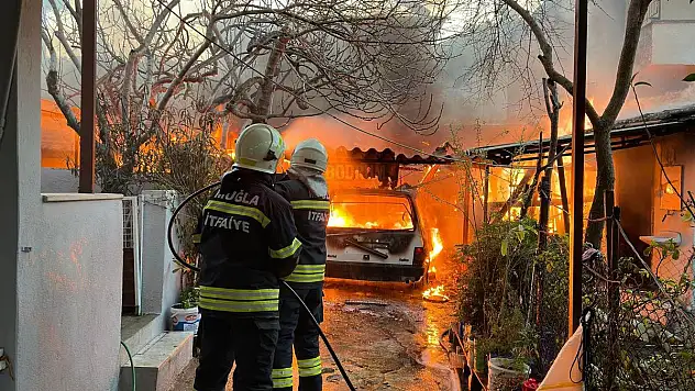 Park Halindeki Araçta Yangın Çıktı