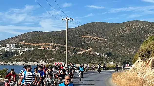 Pedallar Cami Sevgisiyle Çevrildi