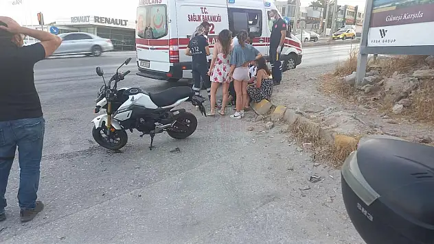 Pikap Kamyonet Motosikletli Gence Çarpıp Yaraladı