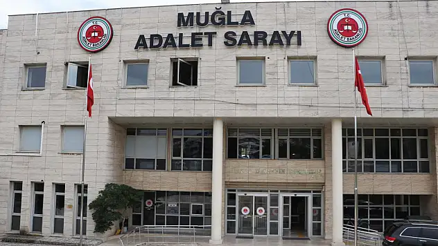 Polis kılığında 2 milyonluk dolandırıcılık