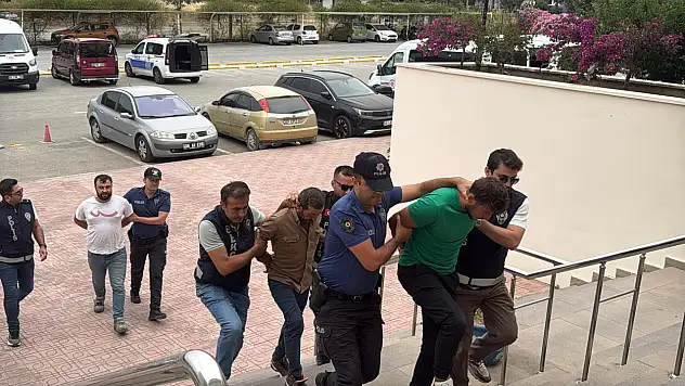 Polise saldıran alkollü sürücüler adliyeye sevk edildi