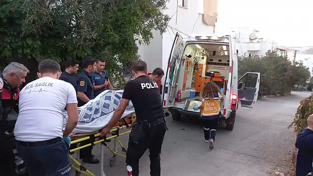 Psikolojik Sorunları Olan Kadın Kendini Kesti