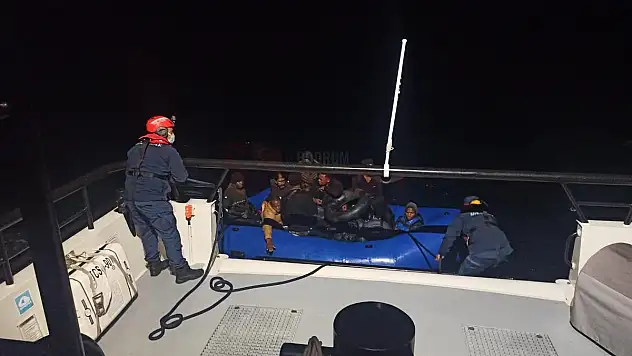Radarla Tespit Edip 45 Düzensiz Göçmen Yakaladılar