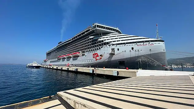 Resilient Lady 1355 Yolcusu İle Bodrum'a Geldi