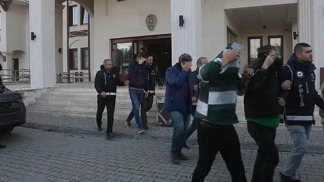 Rüşvet Operasyonunda 6 Kişi Tutuklandı