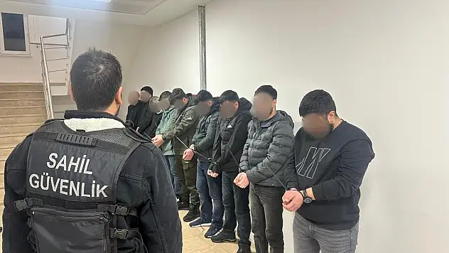 Sahil Güvenlik, Aranan Suçluları Yakaladı ve Huzuru Sağladı