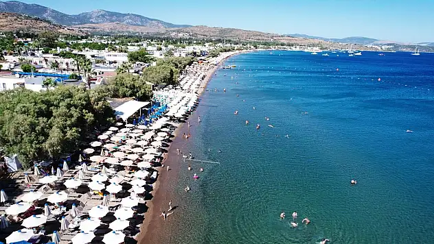 Sahillerde Adım Atacak Yer Kalmadı, İlçe Nüfusu 1 Milyonu Aştı