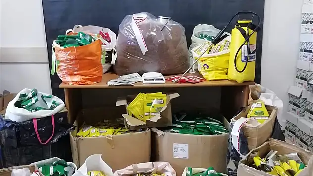 Sahte Gümrük Kaçağı ve Tütün Operasyonu: 3 Kişi Yakalandı