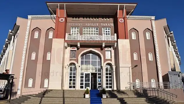 Sahte İş Yeri Ruhsatı Düzenledikleri İddiasıyla 3 Zanlı Tutuklandı