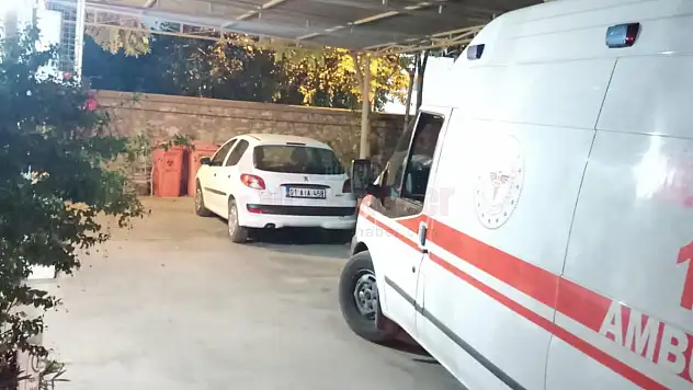 Saniyeler ile Yarışan Ambulanslar Sorumsuzlar Yüzünden Gecikiyor