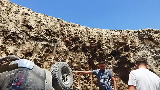 Şarampole Yuvarlanan Araç'ta 1 Kişi Yaralandı