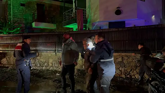 Sele kapılan vatandaş sağ olarak bulundu