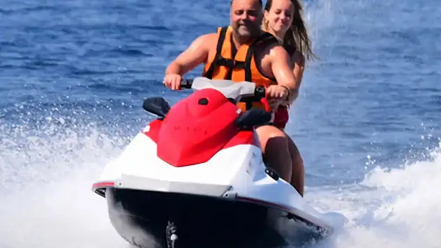 semih şentürk ailesiyle bodrum'da tatilde