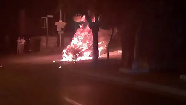 Seyir Halinde  Alev Alan Araç  Küle Döndü