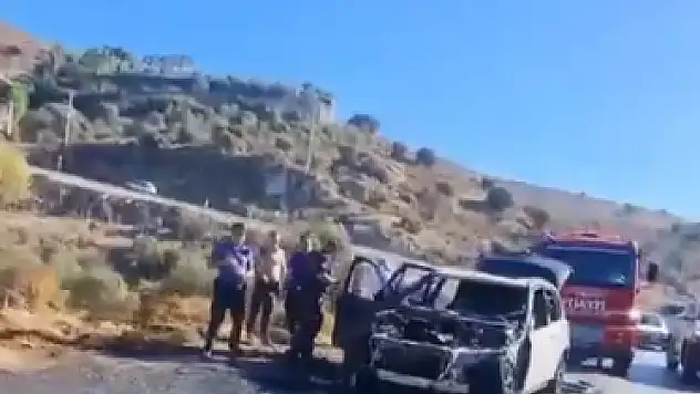 Seyir Halinde Yanmaya Başladı