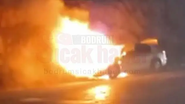 Seyir Halindeki Otomobil Alev Alev Yandı