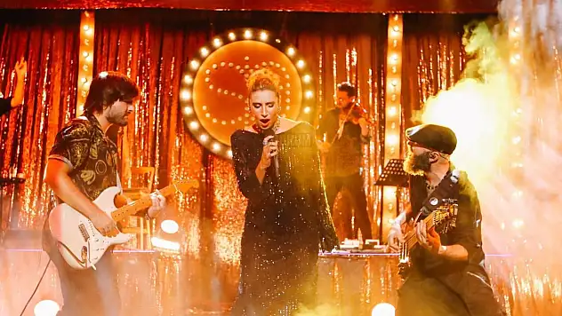 Sıla  Bodrum'da Hayranlarıyla Buluştu