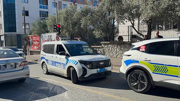 Sokak ortasında kavga paniği