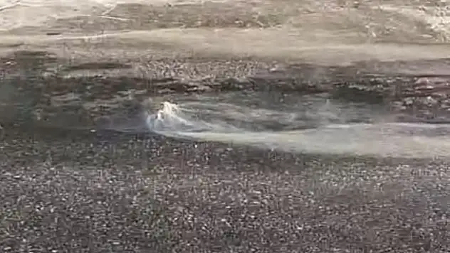 Sokaklar göle döndü evler çölde kaldı !