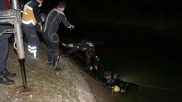 Su kanalına düşen otomobilin sürücüsü hayatını kaybetti...