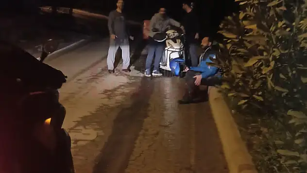 Sudan Kayganlaşan Yolda Düşüp Yaralandı