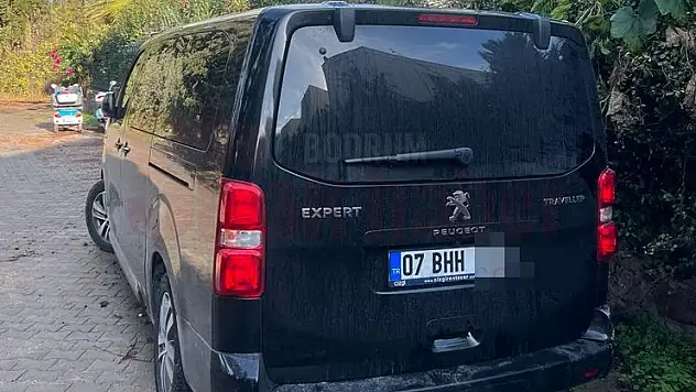 Şüpheli Minibüsten Kaçak Göçmenler Çıktı