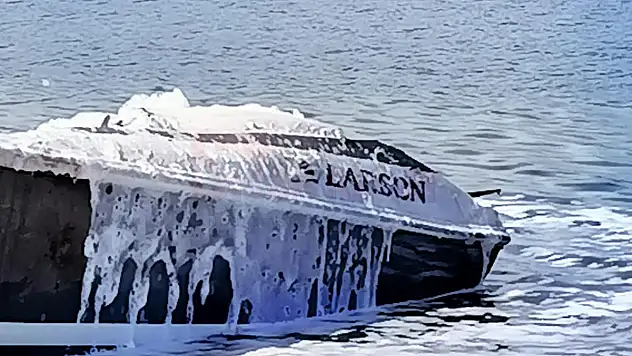 Sürat Teknesi Alev Alev Yanıp Kül Oldu