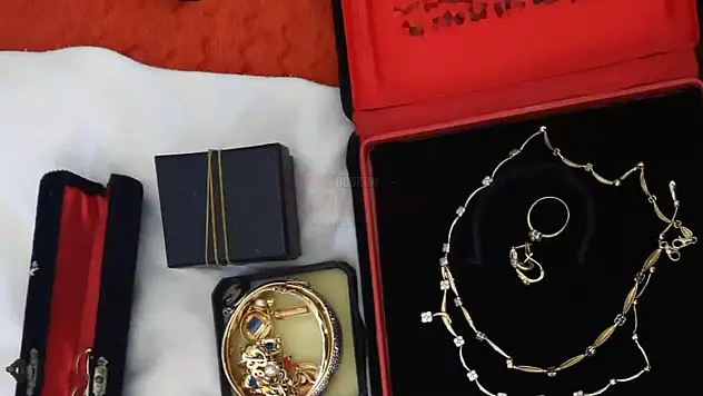 Suriyeli Dolandırıcılar Tutuklandı