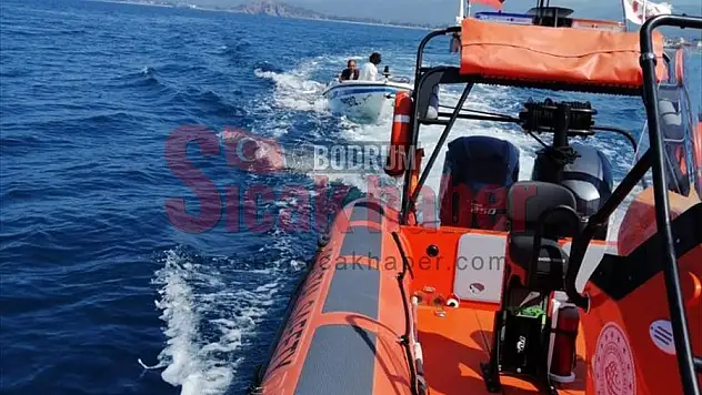 Sürüklenen teknedeki 2 kişi kurtarıldı