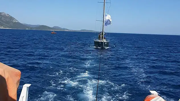 Sürüklenen Tekneyi KIYEM Ekipleri Kurtardı