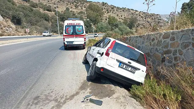 Takla Atan Araçta 2 Kişi Yaralandı