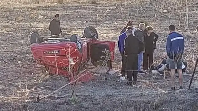 Takla Atan Araçta  2 Kişi Yaralandı