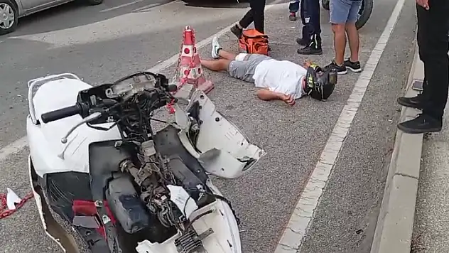 Taksiyle Çarpışan Sürücü Yaralandı