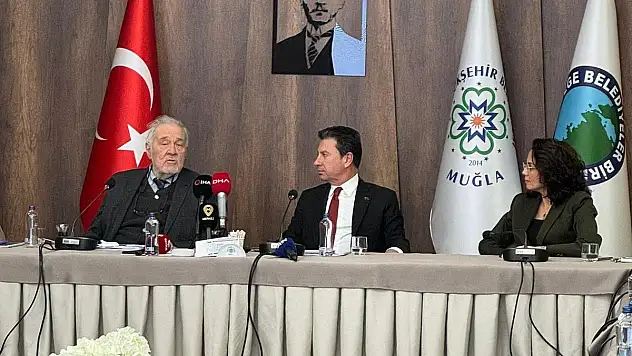 Tarihçi İlbey Ortaylı kütüphanesini Muğla'ya bağışladı