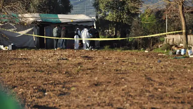 Tarlada Erkek Cesedi Bulundu