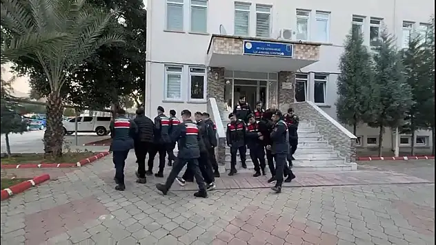 Tefecilik Operasyonunda 4 Şüpheli Tutuklandı