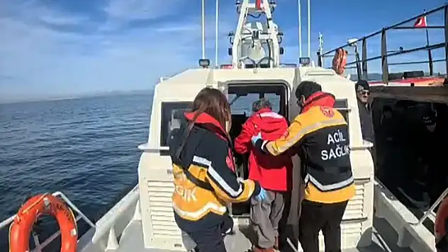 Teknede rahatsızlanan vatandaş tahliye edildi