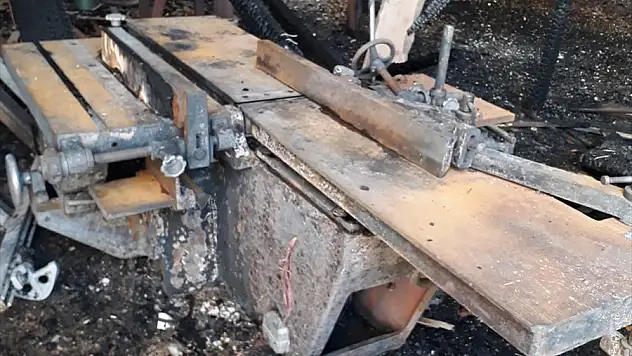 Tersane yangınında iki teknede hasar oluştu